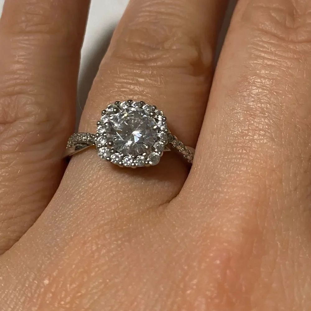Solitaire Engagement wedding Ring Halo Sterling Silver 925 CZ size 7.5-8